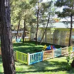 Peninsula Pine Club Boutique & Lägenhetshotell *