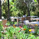 Peninsula Pine Club Boutique &