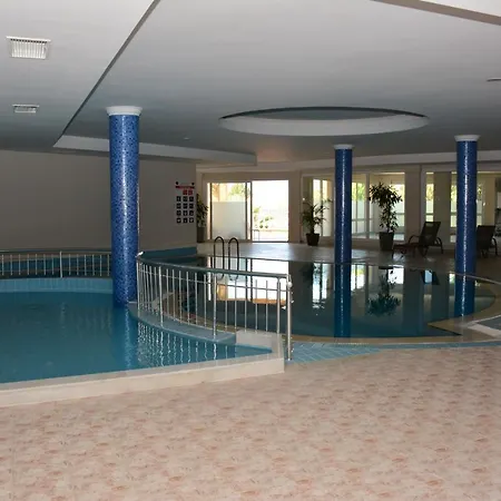 Peninsula Pine Club Boutique & Апарт-отель