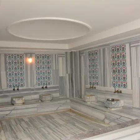 Peninsula Pine Club Boutique & *