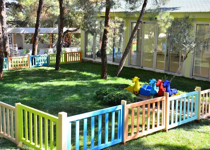 Peninsula Pine Club Boutique & Lejlighedshotel Kusadası