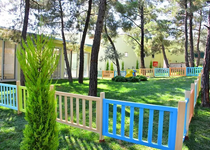 Peninsula Pine Club Boutique &