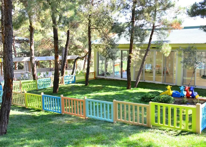 Peninsula Pine Club Boutique & Lejlighedshotel
