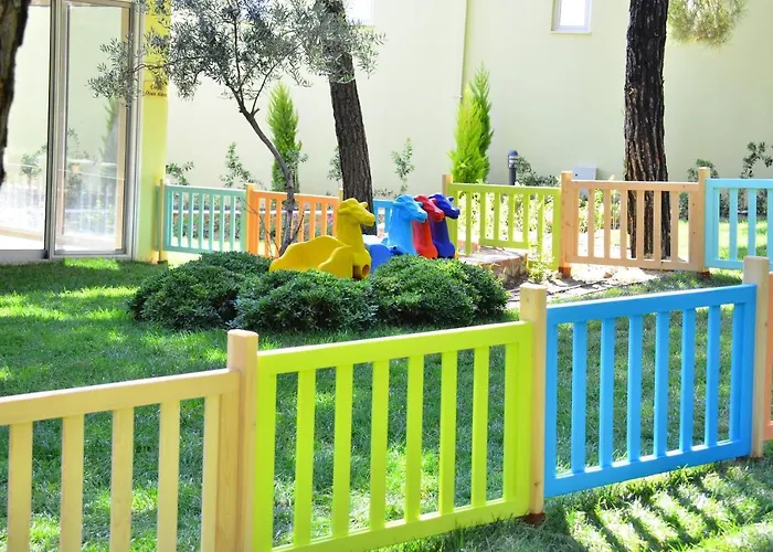 Peninsula Pine Club Boutique & Lejlighedshotel *