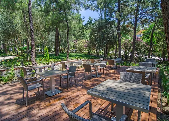 Peninsula Pine Club Boutique & Lejlighedshotel Kusadası