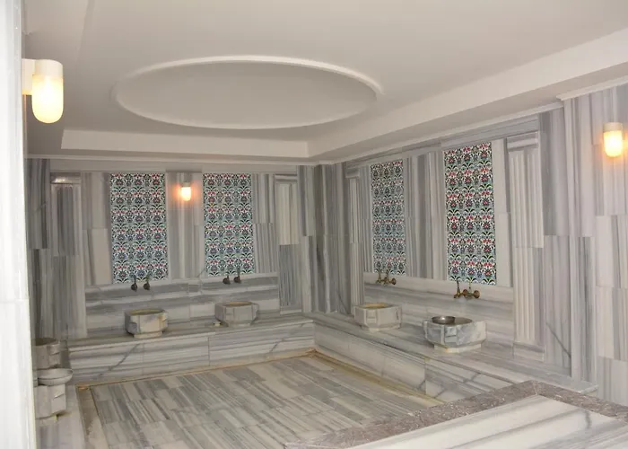 Peninsula Pine Club Boutique & *