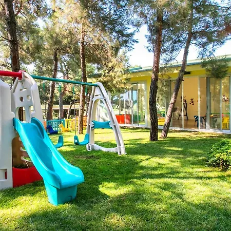 Peninsula Pine Club Boutique &