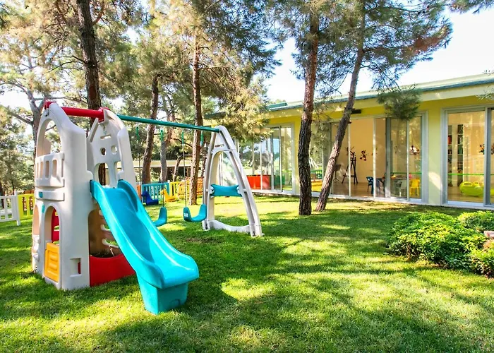 Peninsula Pine Club Boutique & - Islamic Concept