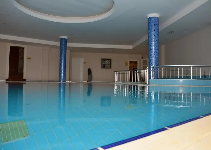 Peninsula Pine Club Boutique & Aparthotel Kusadası