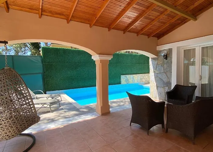 Peninsula Pine Club Boutique & - Islamic Concept