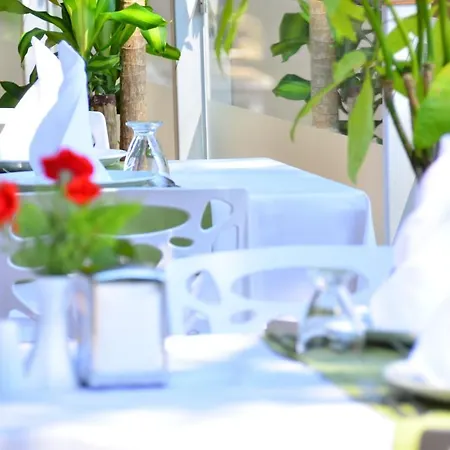 Peninsula Pine Club Boutique & Kusadası